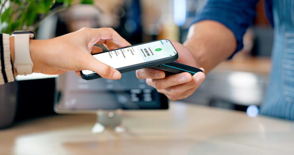 ABBANK và VNPAY hợp tác triển khai gói giải pháp thanh toán số tiện ích tại các điểm thanh toán