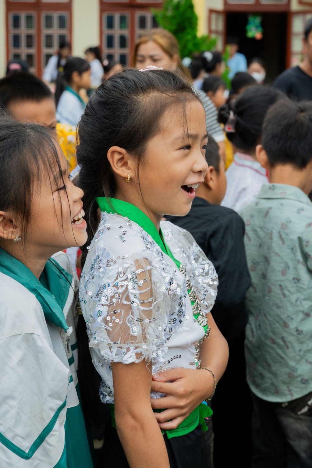 Hành trình mang tri thức và yêu thương đến trẻ em Tây Bắc