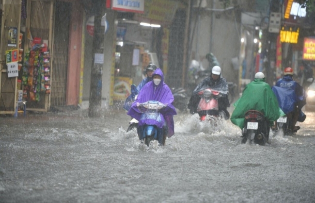 Thời tiết ngày 13/7: Mưa dông diện rộng