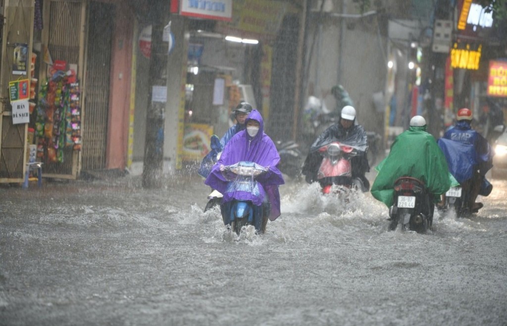 Thời tiết ngày 13/7: Mưa dông diện rộng