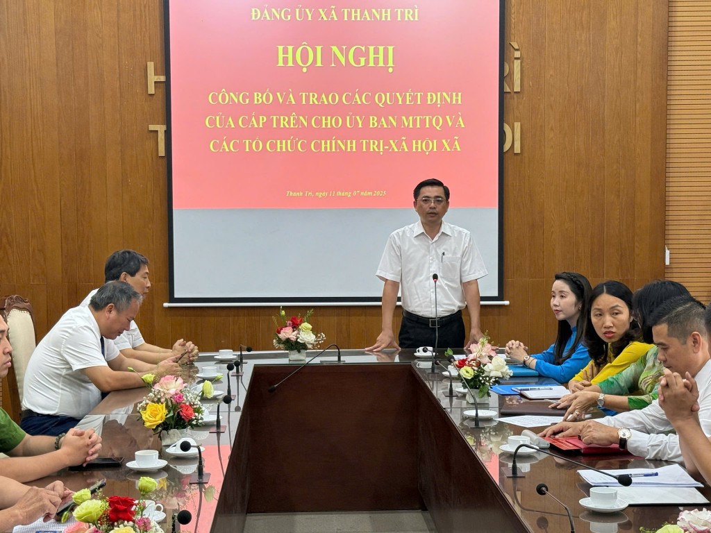 đồng chí Nguyễn Duy Tấn, Phó Bí thư Thường trực Đảng ủy xã Thanh Trì