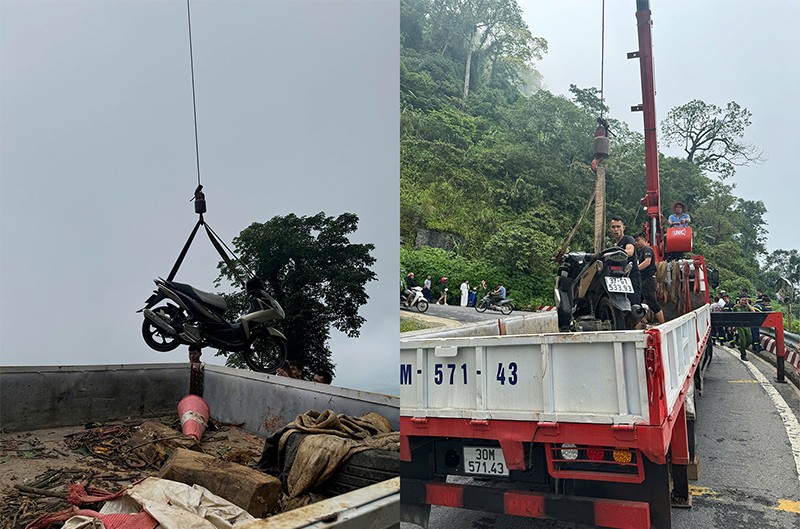 Chiếc xe máy cũng được lực lượng chức năng cẩu lên khỏi vực sâu Chiếc xe máy cũng được lực lượng chức năng cẩu lên khỏi vực sâu