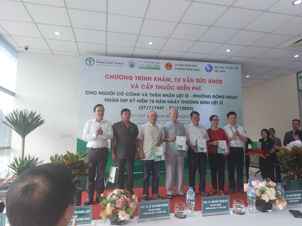 Bí thư Đảng ủy, Chủ tịch HĐND phường Đông Ngạc Ngô Văn Nam 