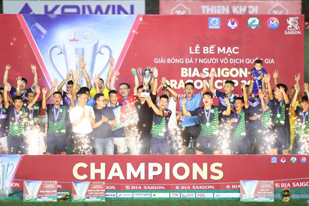 36 Hoàng Nông Thảo Vy đăng quang thuyết phục tại khu vực miền Nam