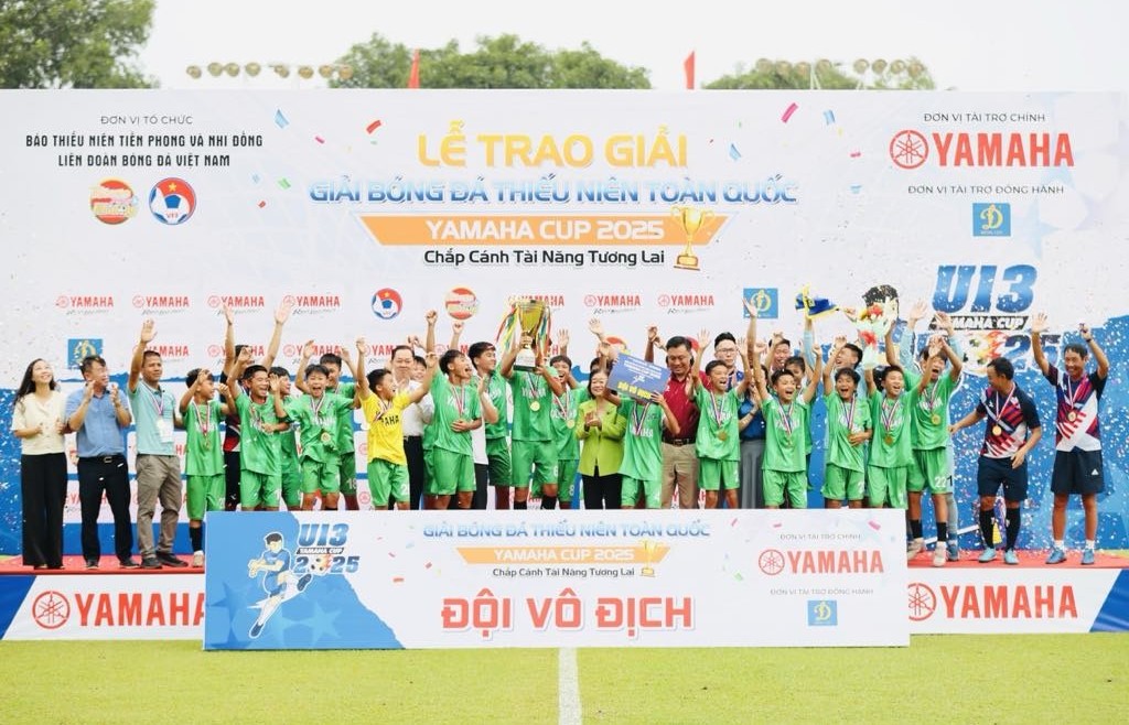 Thắng U13 SLNA trên loạt luân lưu, U13 Nam Định lần đầu bước lên đỉnh vinh quang