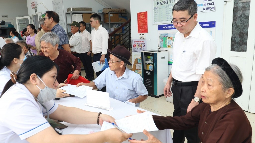 Xã Tiến Thắng chung tay chăm sóc sức khỏe người có công