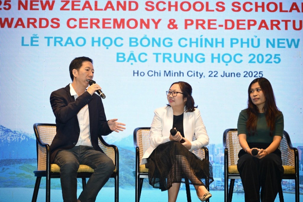 Với anh Thanh Nam, việc du học trung học giúp con tự lập và trưởng thành hơn trong suy nghĩ. 