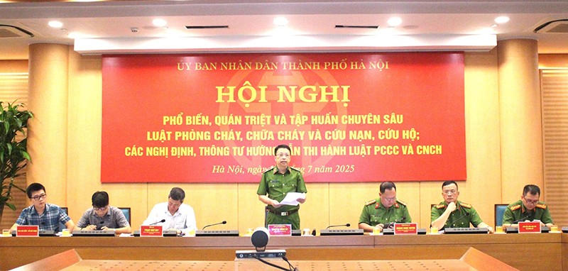 Thiếu tướng Nguyễn Hồng Ky, Phó Giám đốc Công an TP Hà Nội phát biểu tại hội nghị