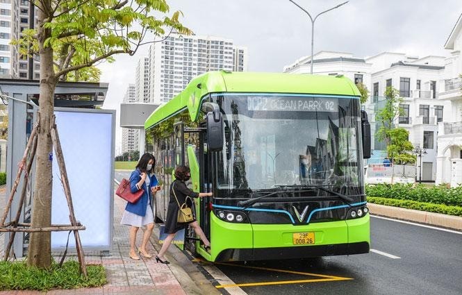 Hà Nội đang nỗ lực chuyển đổi phương tiện giao thông xanh
