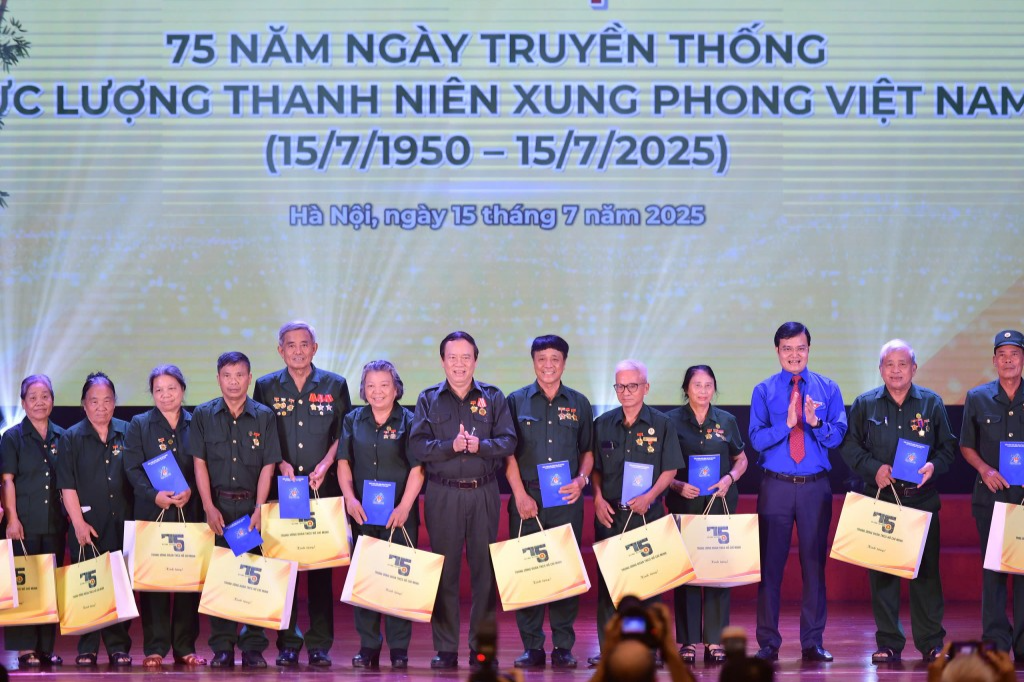 75 năm thanh niên xung phong khắc ghi lời Bác dạy