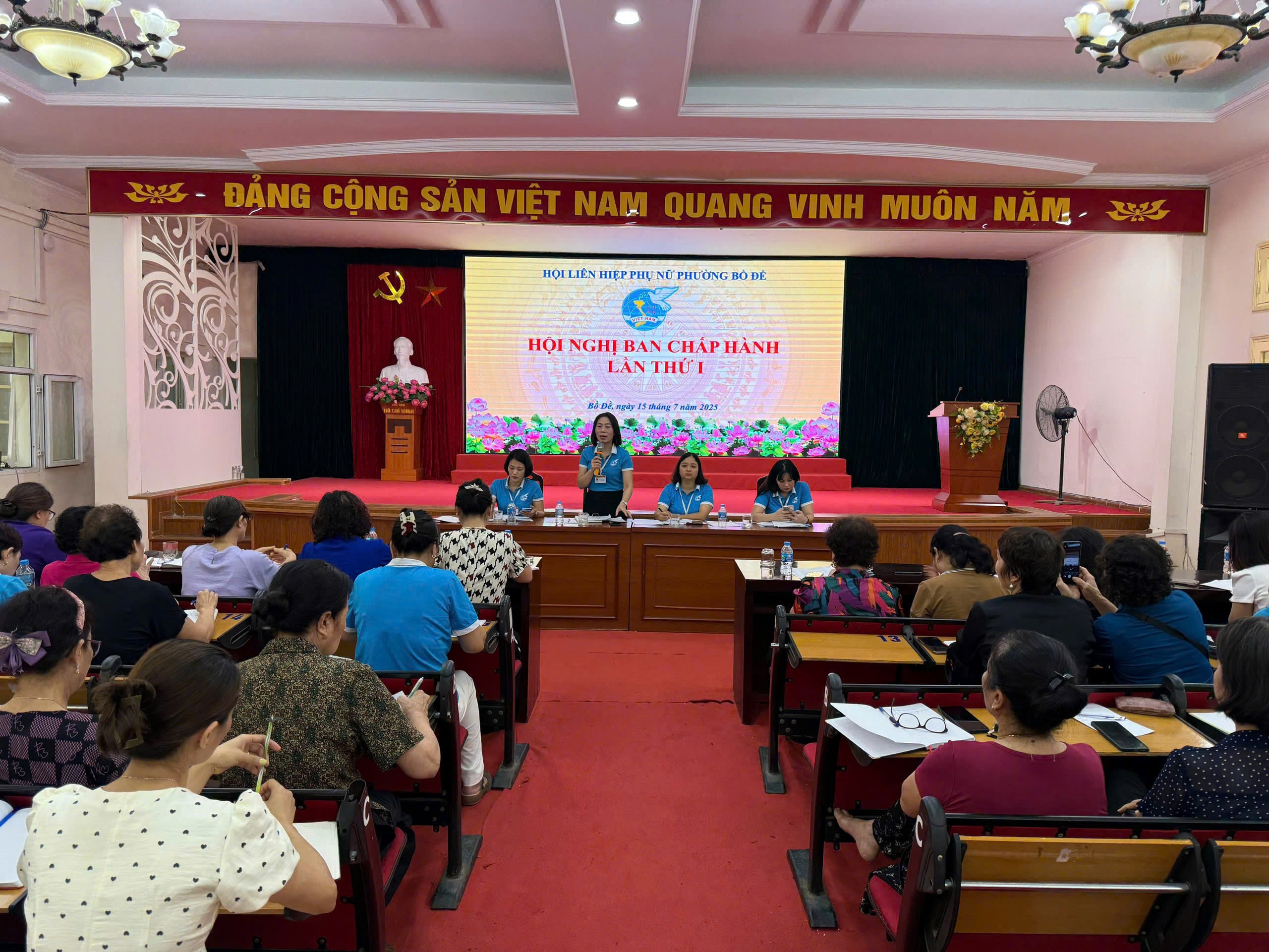 Hội Phụ nữ đóng góp tích cực vào sự phát triển toàn diện, bền vững của phường Bồ Đề Hội Phụ nữ đóng góp tích cực vào sự phát triển toàn diện, bền vững của phường Bồ Đề