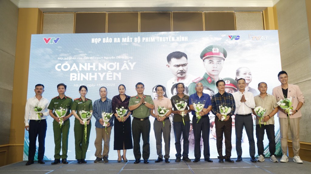 Tuấn Tú lan tỏa hình ảnh người Công an xã trách nhiệm, gần dân
