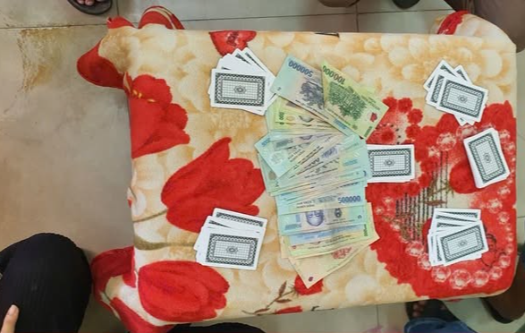 Số tiền và tang vật thu giữ
