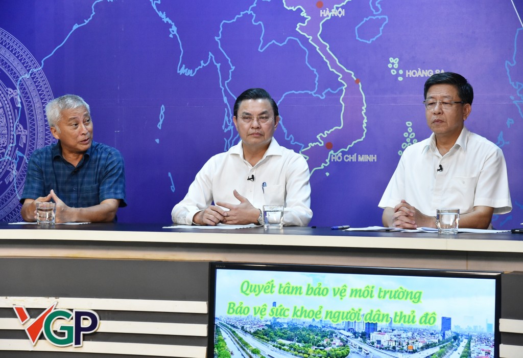 Các đại biểu trao đổi tại Tọa đàm