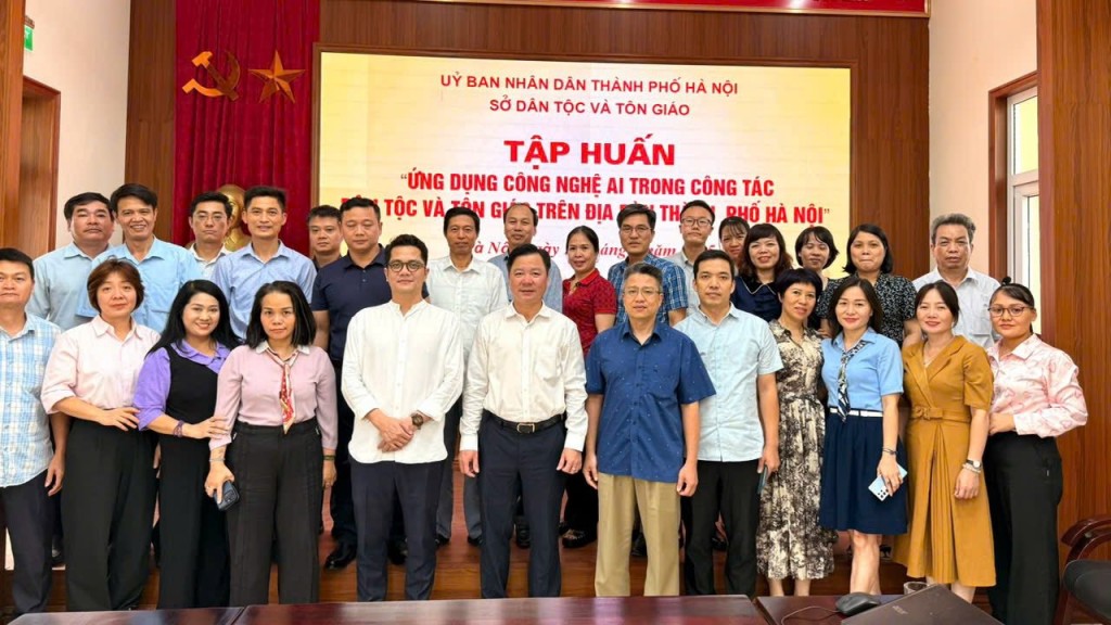 Sở Dân tộc và Tôn giáo Hà Nội phát động phong trào “Bình dân học vụ số”