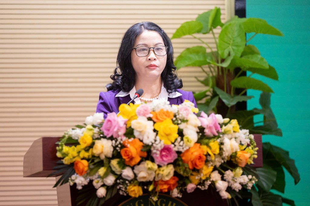 GS.TS Nguyễn Thị Lan, Bí thư Đảng uỷ, Giám đốc Học viện Nông nghiệp Việt Nam phát biểu tại hội thảo