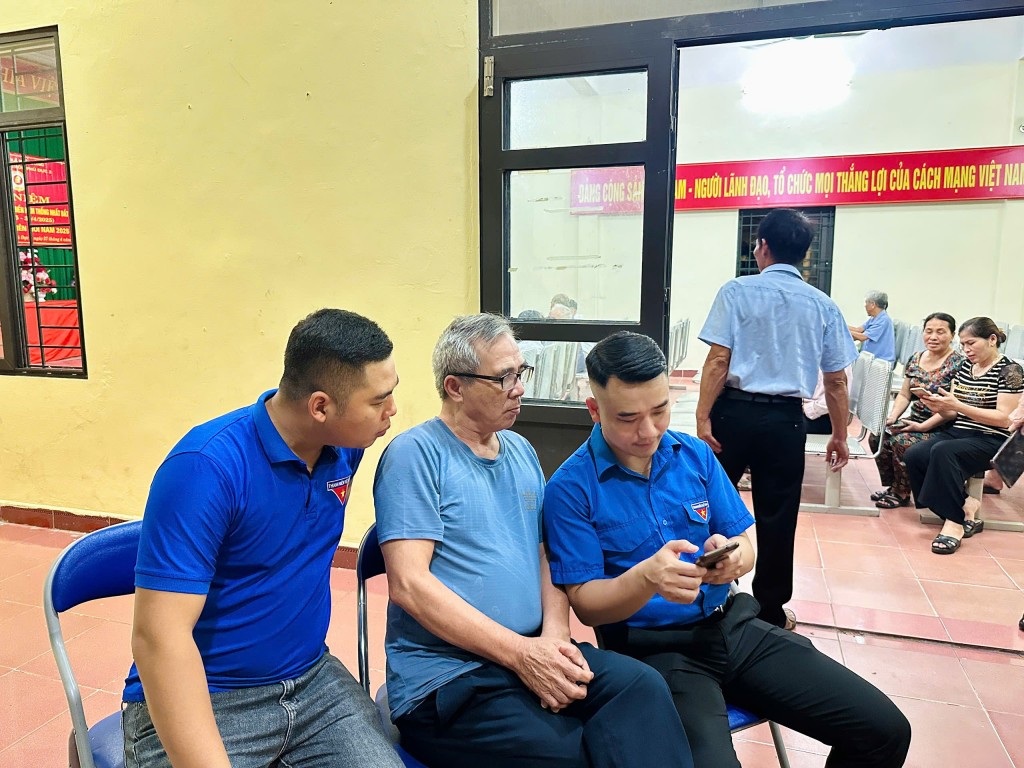 Hướng dẫn đảng viên cài đặt ứng dụng giải quyết thủ tục hành chính của Đảng