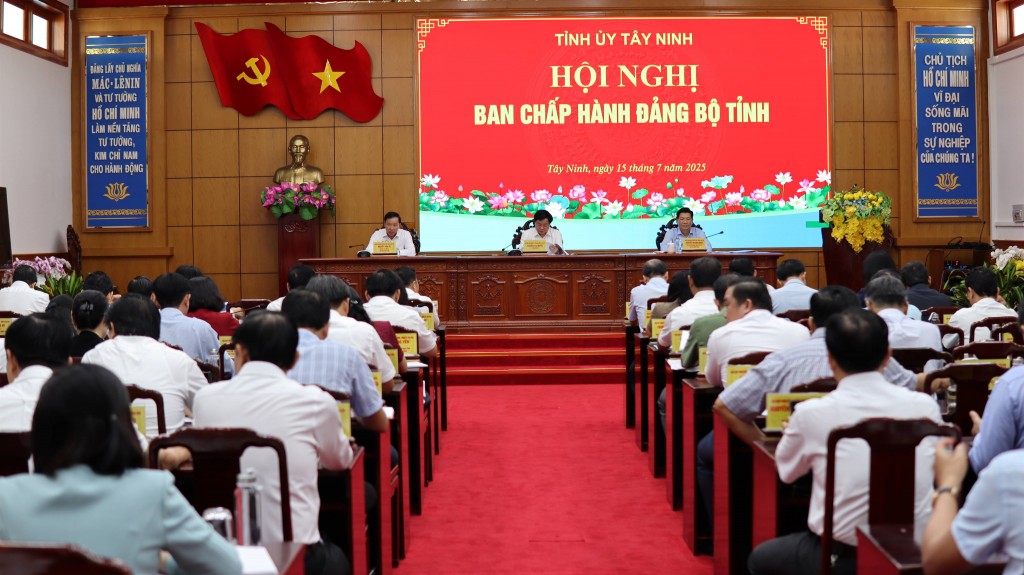Tây Ninh: Khẩn trương rà soát, xây dựng kịch bản tăng trưởng kinh tế