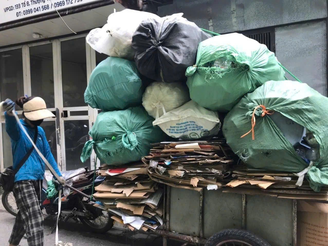 Phụ nữ phường Việt Hưng lan tỏa tinh thần trách nhiệm, sẻ chia trong cộng đồng Phụ nữ phường Việt Hưng lan tỏa tinh thần trách nhiệm, sẻ chia trong cộng đồng