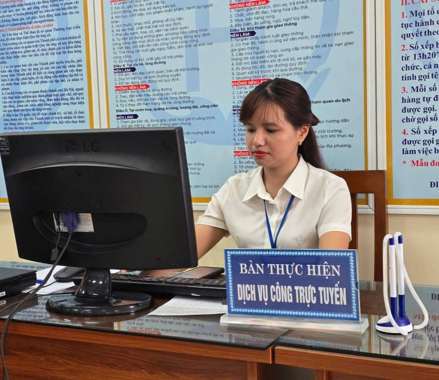 Bài 3: Tâm tư người cán bộ thời chính quyền hai cấp