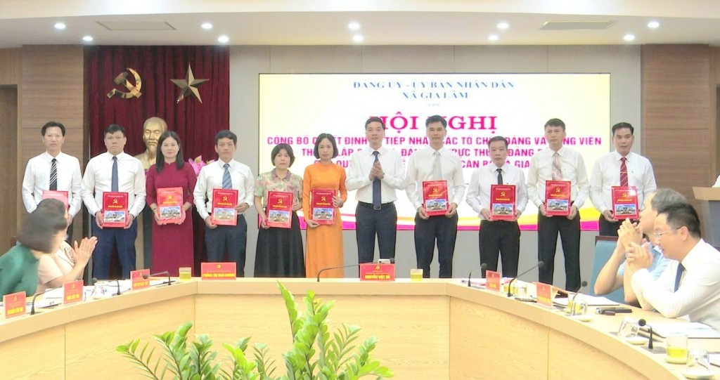 Xây dựng các Chi bộ, Đảng bộ cơ sở trực thuộc phát triển vững mạnh
