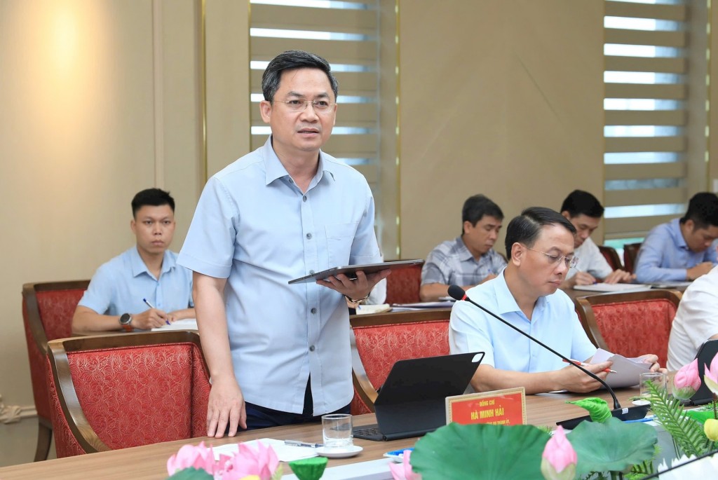 Xây dựng dữ liệu cán bộ, đảm bảo sắp xếp phù hợp, hiệu quả