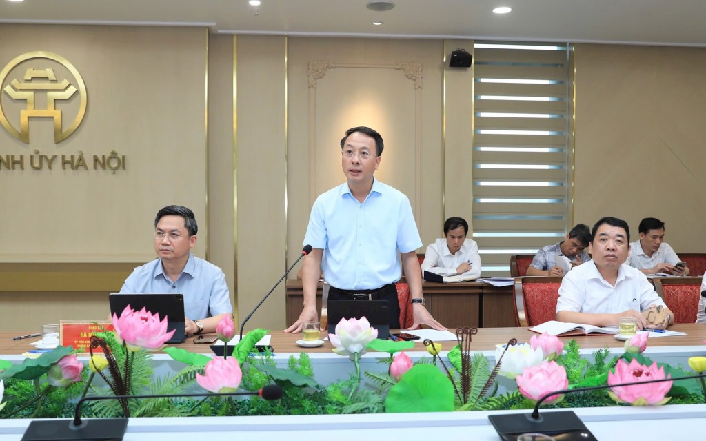 Xây dựng dữ liệu cán bộ, đảm bảo sắp xếp phù hợp, hiệu quả