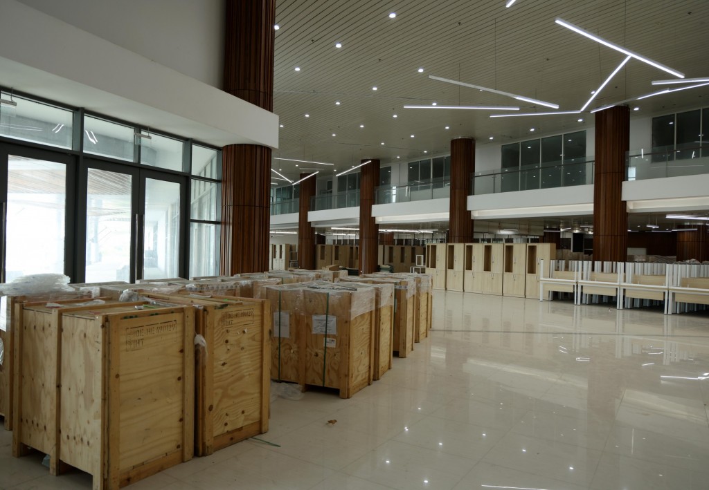 Trước mắt, phải sớm phê duyệt điều chỉnh hợp đồng; triển khai hoàn thành công việc về phòng cháy chữa cháy; các nhà thầu cố gắng vượt qua khó khăn để đẩy nhanh tiến độ - Ảnh: VGP/Đức Tuân