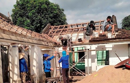 Các cơ quan báo chí lan toả mạnh mẽ phong trào xoá nhà tạm, nhà dột nát