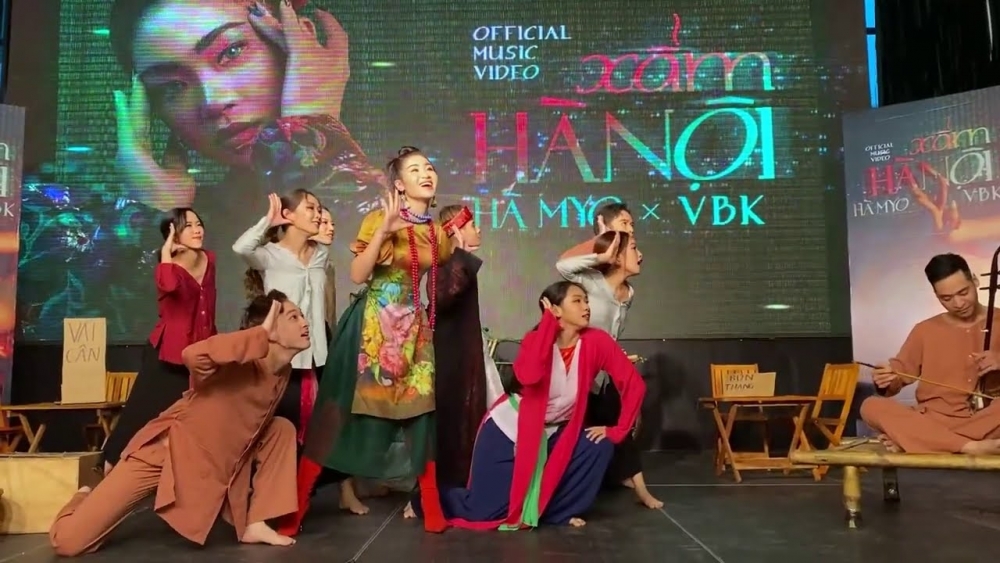 Sự kết hợp của xẩm, nhạc điện tử EDM và rạp trong Xẩm Hà Nội được Hà Myo thể hiện nhận được sự thích thú của khán giả trẻ