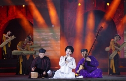 Bài 2: Mò mẫm tìm lối ra cho nghệ thuật truyền thống