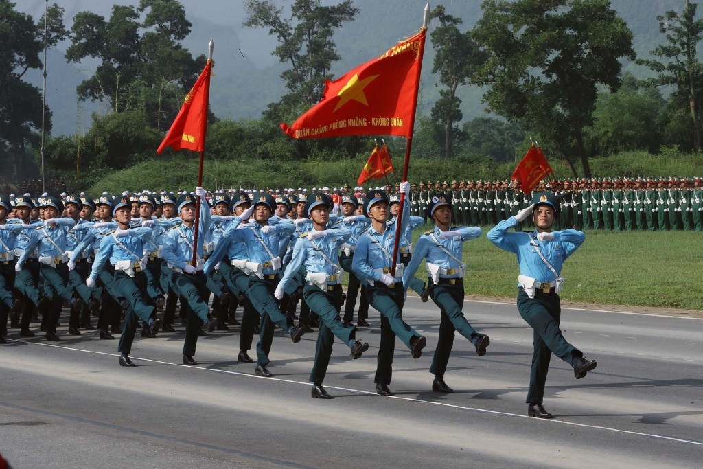 Khối sĩ quan Phòng không - Không quân tại buổi hợp luyện. Ảnh: Trọng Đức - TTXVN Khối sĩ quan Phòng không - Không quân tại buổi hợp luyện. Ảnh: Trọng Đức - TTXVN
