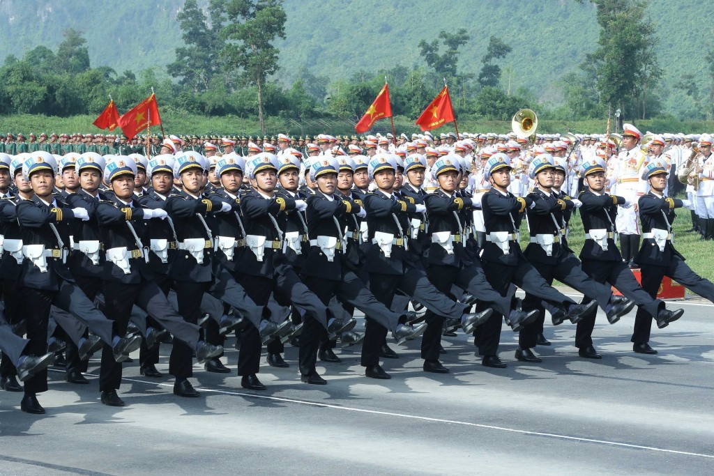 Khối sĩ quan Hải quân nhân dân tại buổi hợp luyện. Ảnh: Trọng Đức - TTXVN Khối sĩ quan Hải quân nhân dân tại buổi hợp luyện. Ảnh: Trọng Đức - TTXVN