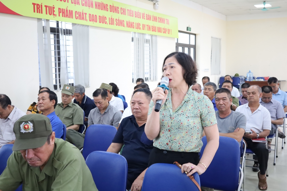 Vấn đề văn minh đô thị, đỗ xe gây mất an toàn giao thông được đề cập nhiều tại hội nghị