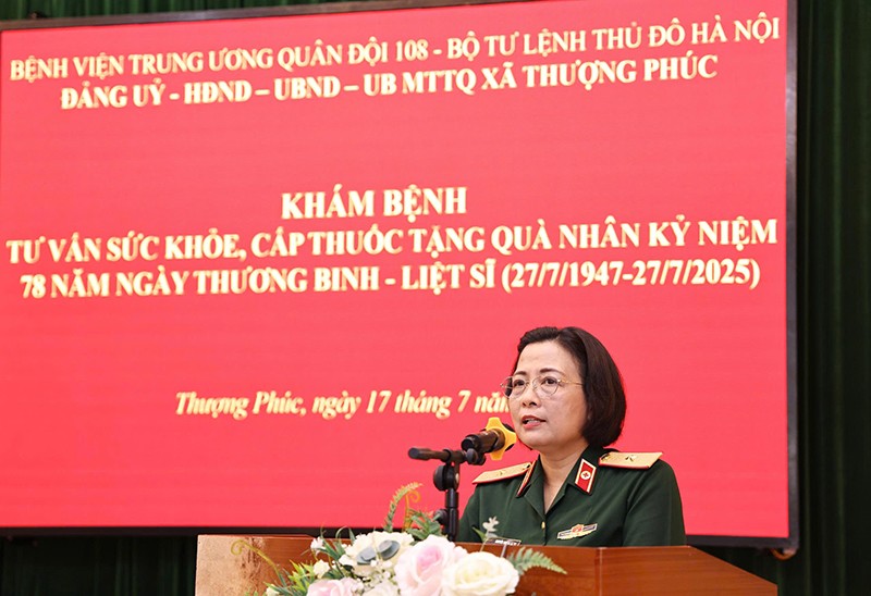 Thiếu tướng PGS.TS Nguyễn Hoàng Ngọc – Bí thư Đảng uỷ, Phó Giám đốc Bệnh viện phát biểu tại chương trình Thiếu tướng PGS.TS Nguyễn Hoàng Ngọc – Bí thư Đảng uỷ, Phó Giám đốc Bệnh viện phát biểu tại chương trình