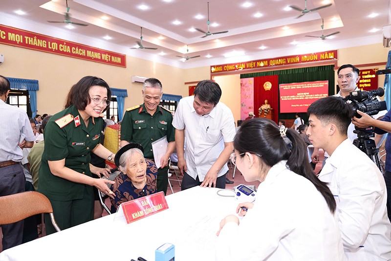 Nghĩa tình người thầy thuốc Bệnh viện Trung ương Quân đội 108