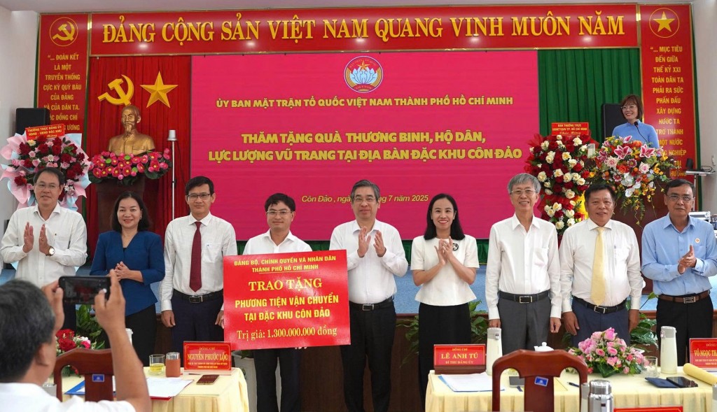 Đặc khu Côn Đảo tiếp tục quan tâm an sinh xã hội cho người dân