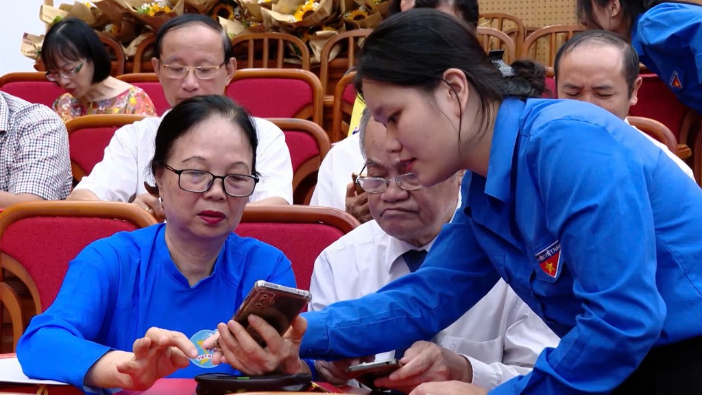 Tuổi trẻ Thủ đô thực hiện bình dân học vụ số