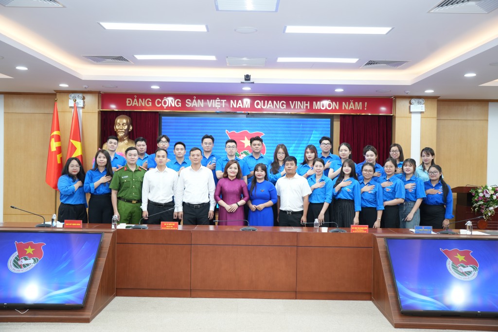 Một giai đoạn mới đầy hứa hẹn cho tuổi trẻ phường Ô Chợ Dừa, với quyết tâm xây dựng tổ chức Đoàn ngày càng vững mạnh, đóng góp tích cực vào sự phát triển chung của Thủ đô và đất nước.