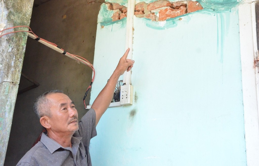 Đà Nẵng: Nhiều nhà dân bị nứt nghiêm trọng do thi công cao tốc
