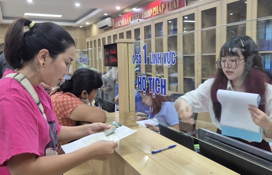 Nỗ lực kiến tạo bộ máy lắng nghe, thấu hiểu người dân
