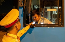 CSGT Hà Nội "theo dấu" ma men, 30 phút xử lý 10 vi phạm
