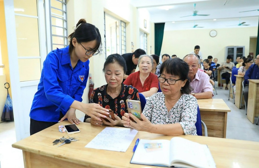 Thanh niên Thủ đô hào hứng hỗ trợ vận hành chính quyền hai cấp