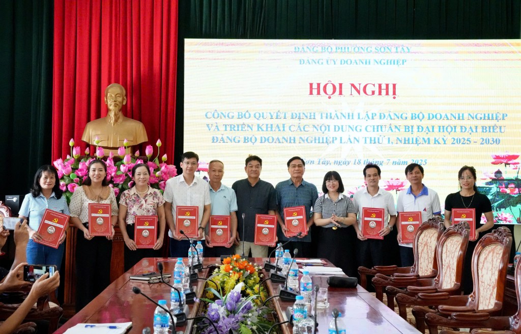 Ra mắt BCH Đảng bộ doanh nghiệp phường Sơn Tây
