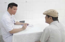 Khám bệnh, tư vấn sức khỏe tri ân người có công