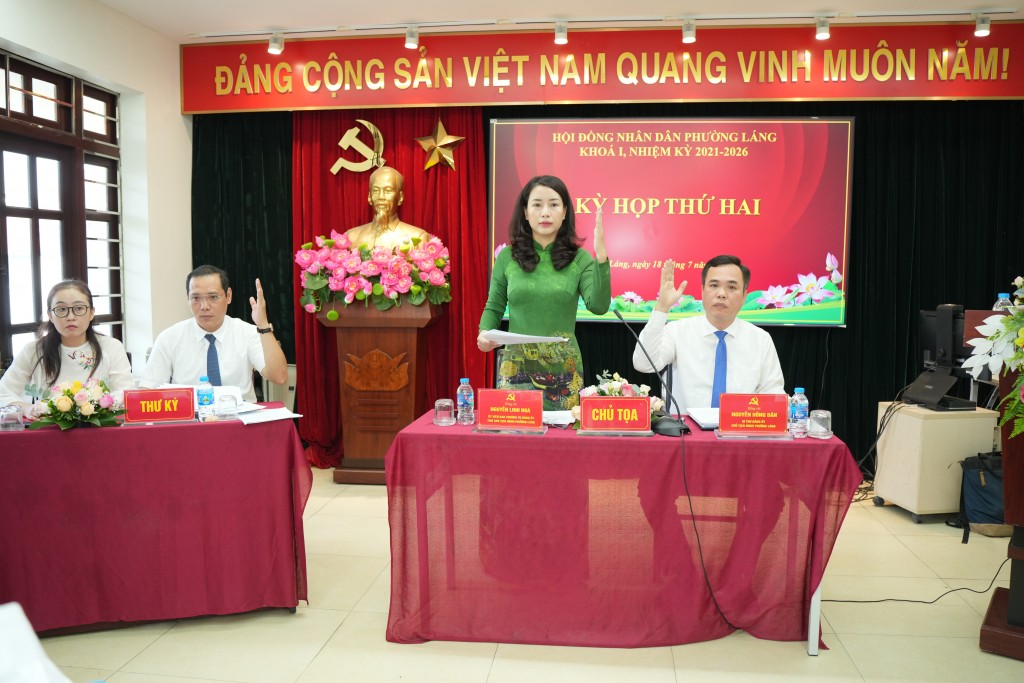 Các dự thảo nghị quyết và phương hướng 6 tháng cuối năm của phường nhận được sự đồng thuận nhất trí cao