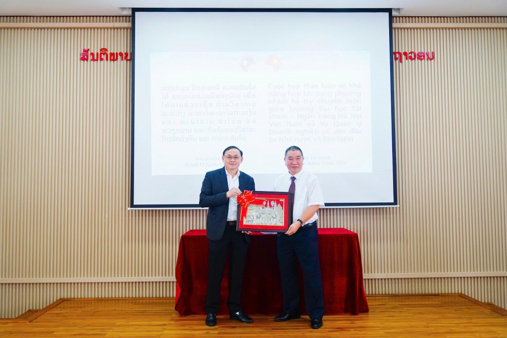 Thúc đẩy hợp tác đào tạo cán bộ công chức ngành tài chính Lào