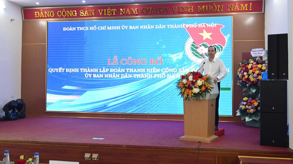 Phó Bí thư phụ trách Thành đoàn, Chủ tịch Hội Sinh viên thành phố Hà Nội Nguyễn Tiến Hưng