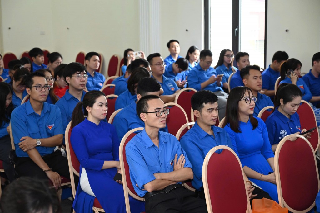 Ra mắt Ban chấp hành Đoàn Thanh niên UBND thành phố Hà Nội