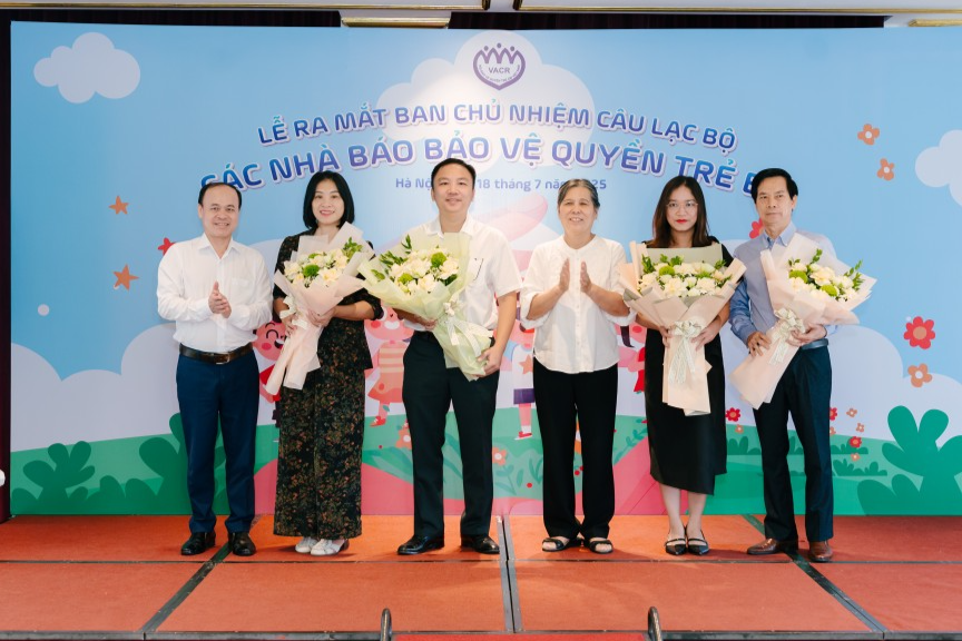 Ra mắt Câu lạc bộ Nhà báo bảo vệ quyền trẻ em